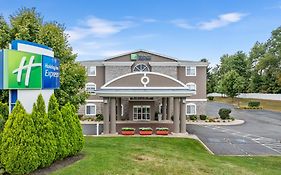 Holiday Inn Express Newington Ct