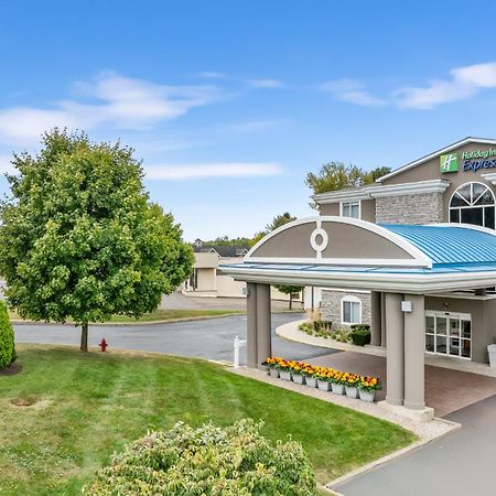 Holiday Inn Express Hartford-Newington By Ihg Exterior photo